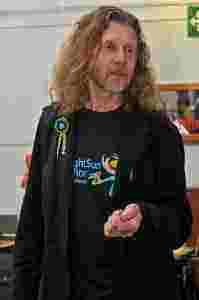 Dinsdag 4 november, aanvang 20.00.             Kunstcafé met een expositie en presentatie van Arnold (Nix) Holterman.