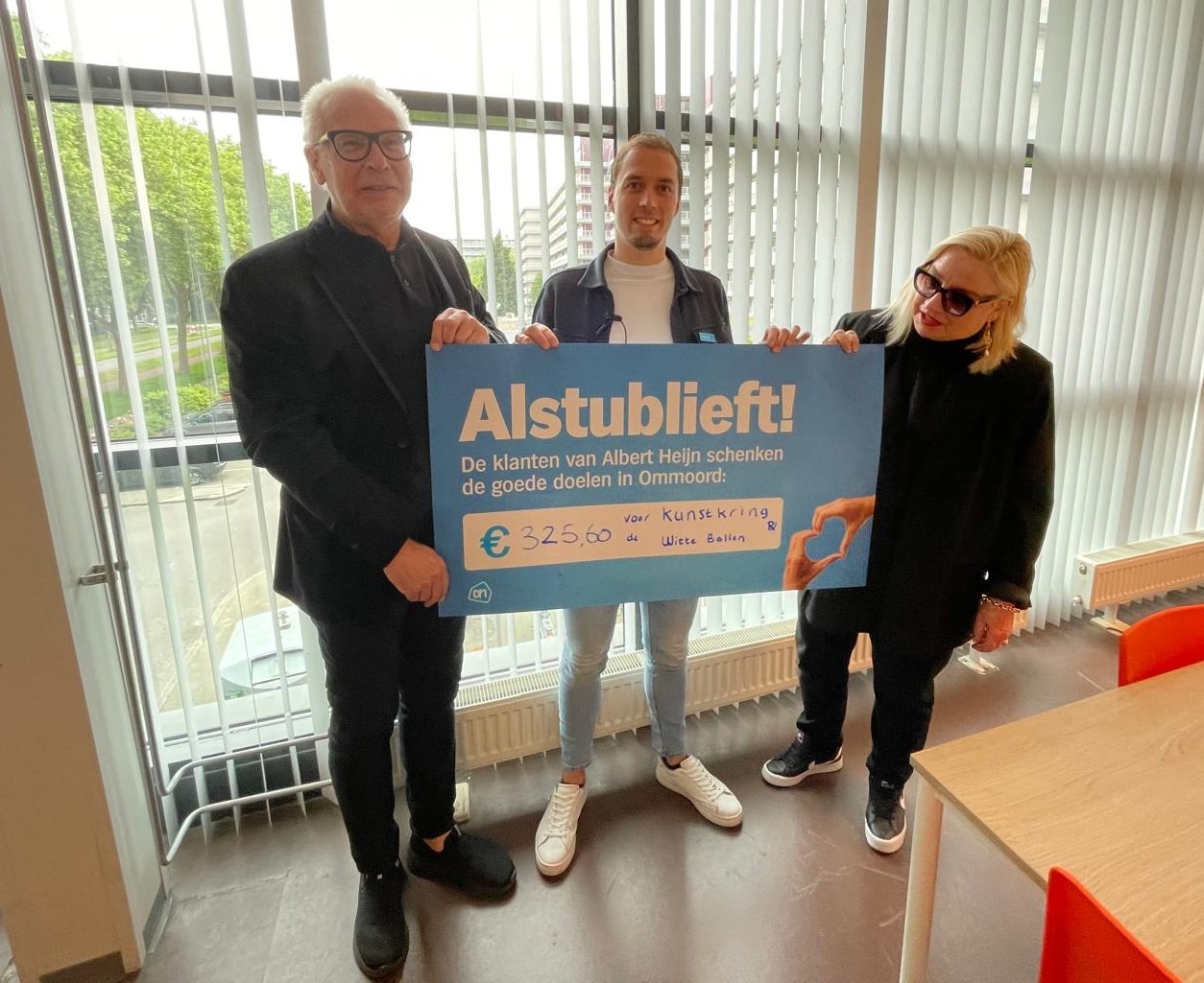 Opbrengt statiegeld-actie Albert Heijn Hesseplaats voor de Kunst