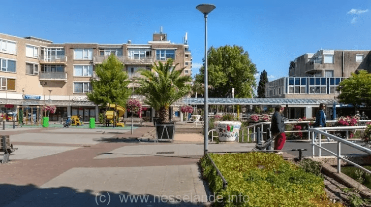 Zomerzaterdagen in de vakantie voor de kinderen op het Ambachtsplein