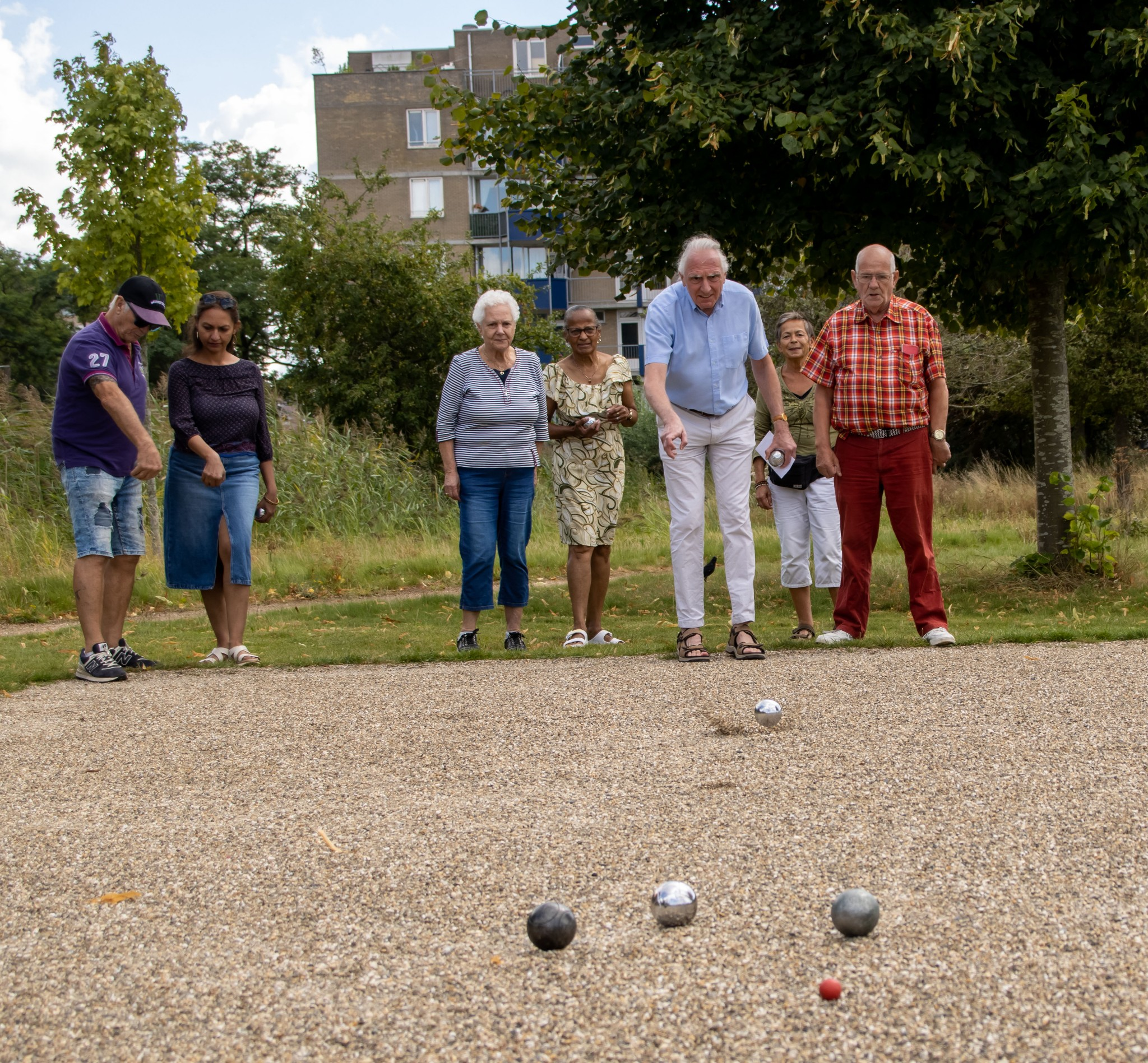 Nieuw ontmoetingspunt: Jeu de boules baan feestelijk geopend