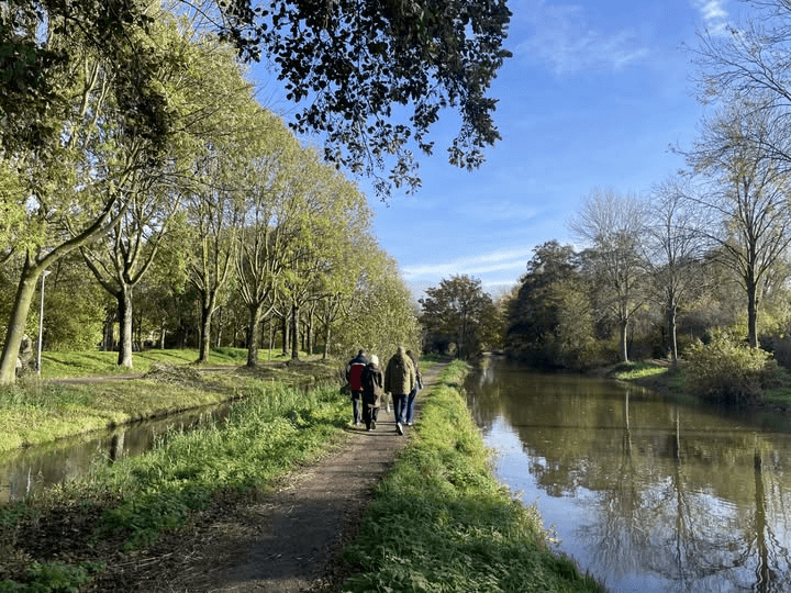 In Ommoord en Het Lage Land zijn nieuwe Polder Ommetjes uitgezet en dat wordt feestelijk gevierd met een gezellige wandeling. Jij kunt gewoon meelopen.