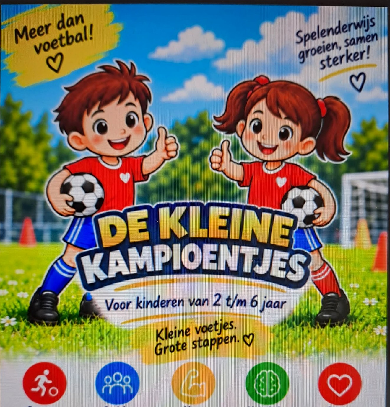 Voor jonge kinderen is voetbal vooral een leuke manier om te bewegen, te spelen en samen nieuwe dingen te ontdekken. De Kleine Kampioentjes richt zich op kinderen van 2 tot en met 6 jaar. De trainingen combineren voetbalplezier met aandacht voor ontwikkeling en samenspel.